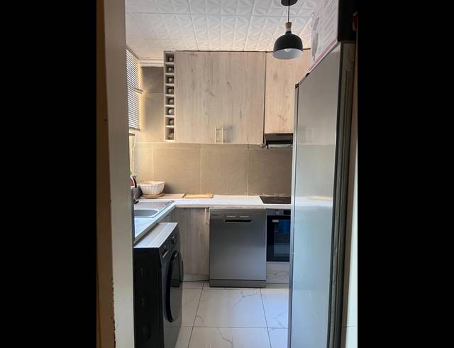 3 BEDROOM APARTMENT FOR SALE IN MUCKLENEUK